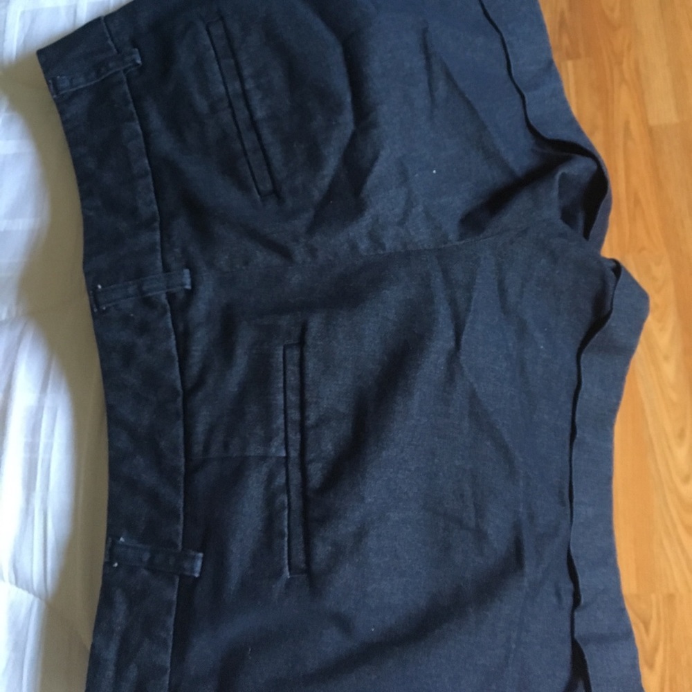Express Shorts - Picture 4 of 4