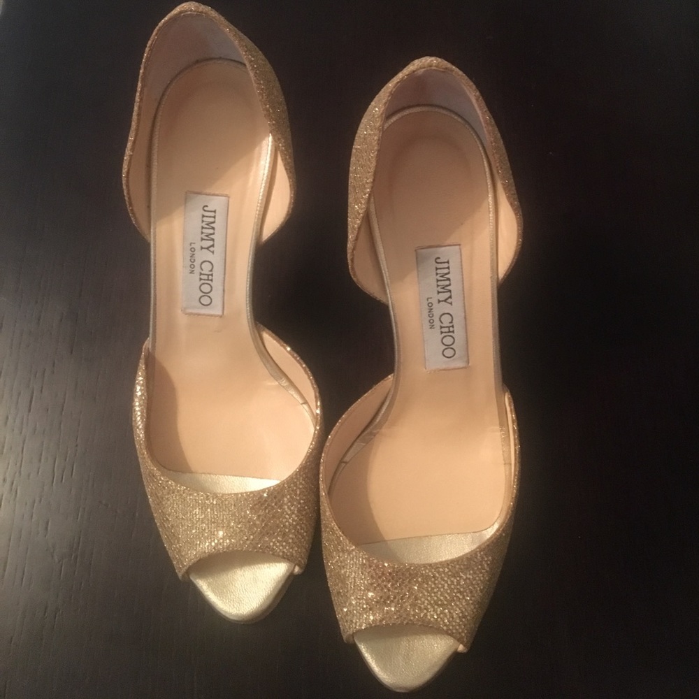 **Jimmy Choo gold heels😍**