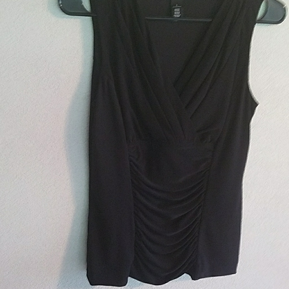 Donated HBM black v- neck sleeveless blouse