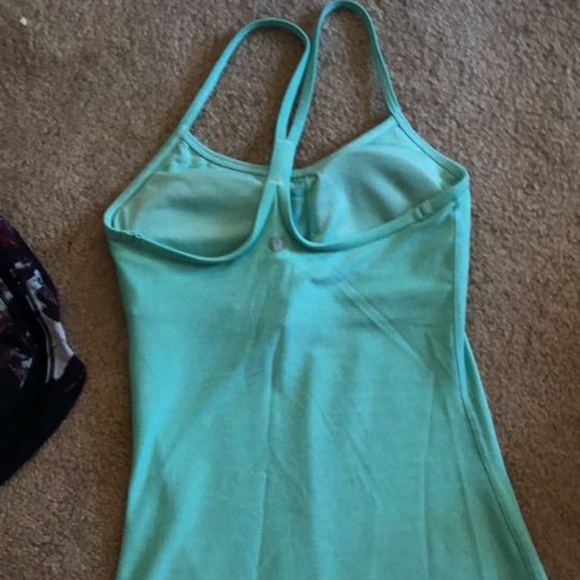 lulu lemon Tank size 4 - Picture 2 of 2
