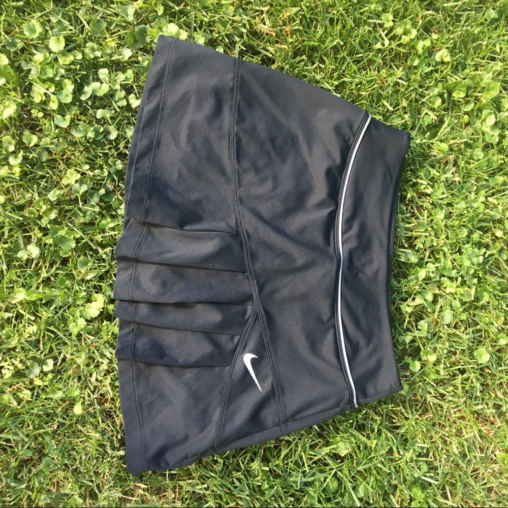 Nike dry fit skort