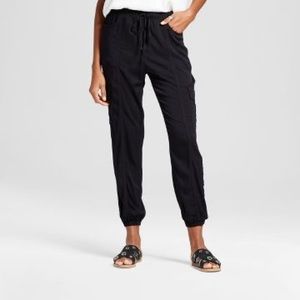 💙BRAND NEW💙Flowy summer pants, Im negotiable💙