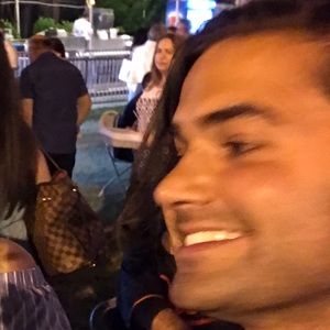 Meet your Posher, Christos