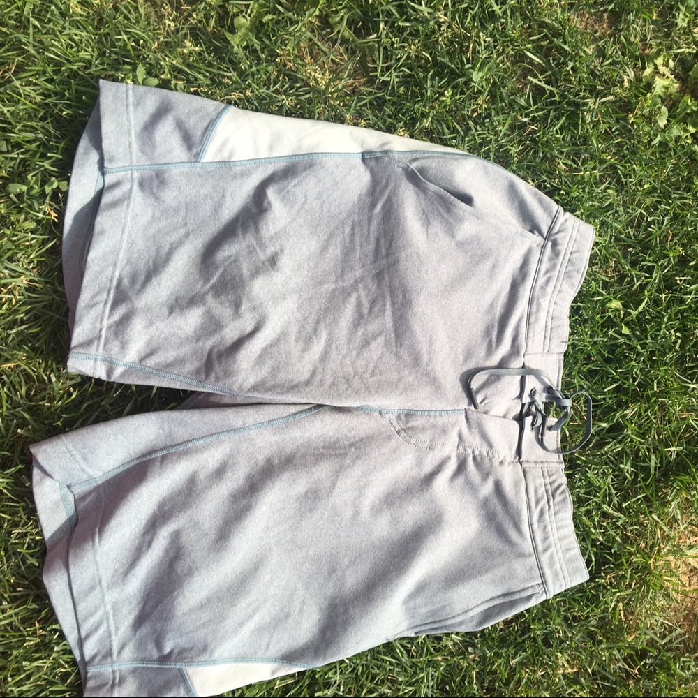 Lululemon men board shorts