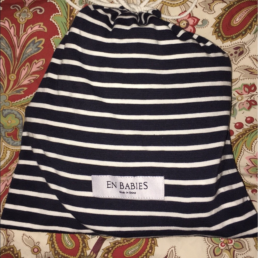 En Babies Breastfeeding Poncho Cover