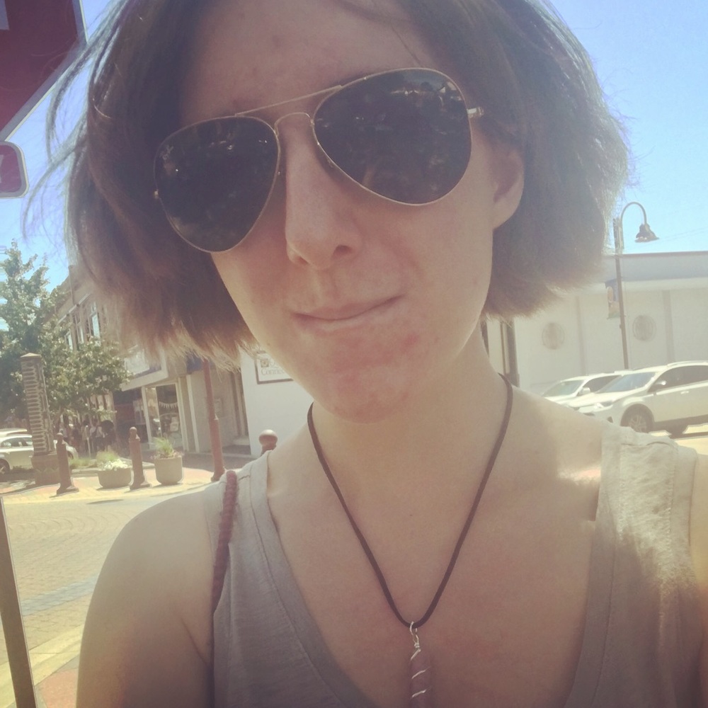 Meet your Posher, Olivia