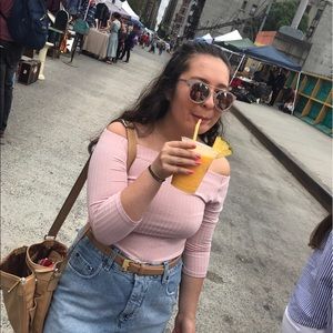 Meet your Posher, Alexis