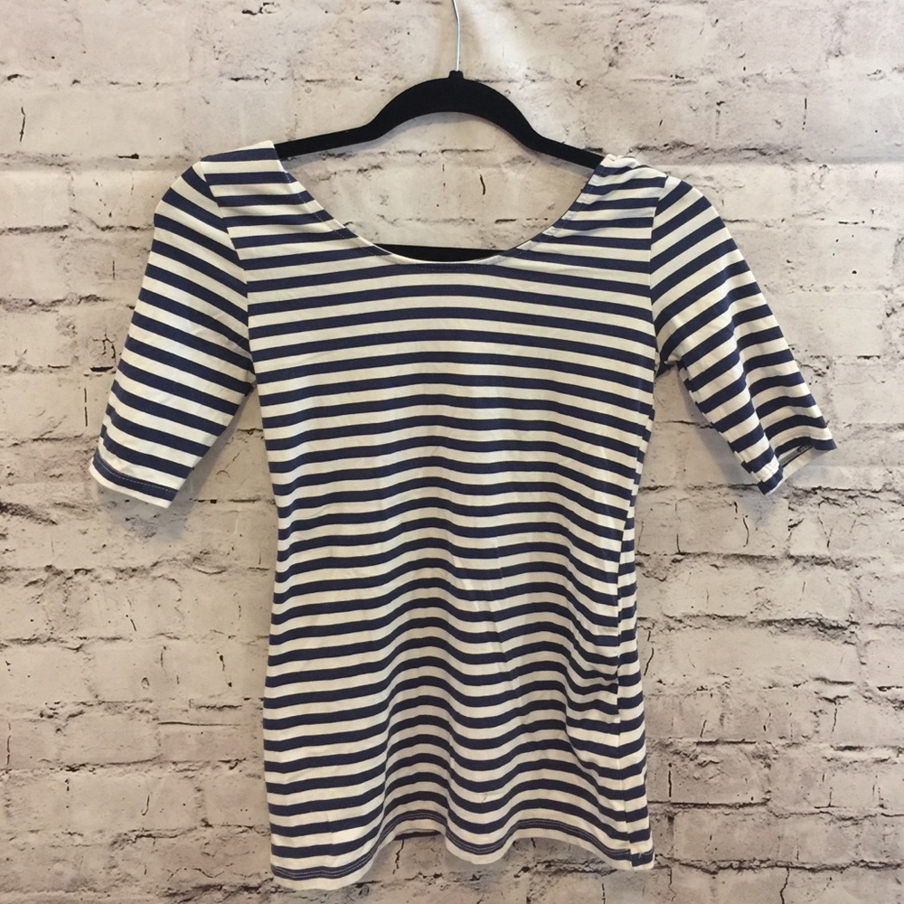 H&M Divided Short Sleeve Scoop Neck Stripe Top