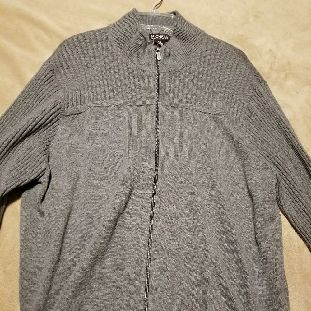 *Authentic* Michael Kors zip-up sweatet