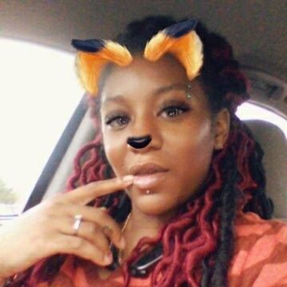 Meet your Posher, Amina