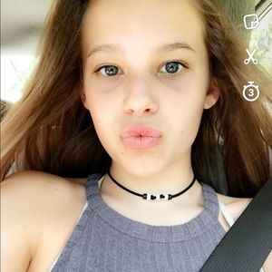 Meet your Posher, Abby