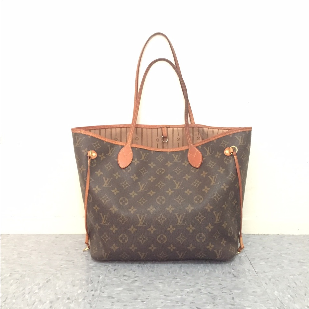SOLD 💕 Louis Vuitton Monogram Neverfull MM