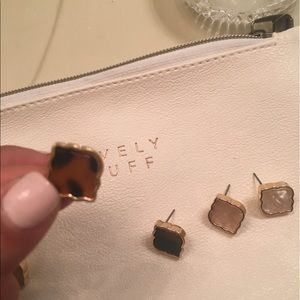 "Molly" Clover tortoise  earrings