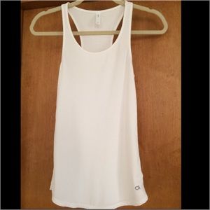 Gap fit white tank top