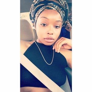 Meet your Posher, Lakia