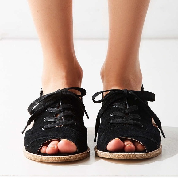 ISO - Kelsi Dagger Brooklyn (KDB) Silverlake - Picture 3 of 3