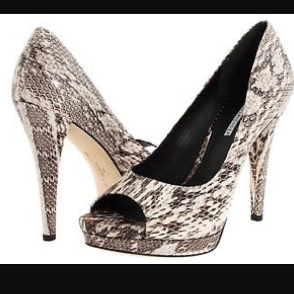 Vera Wang Lavender Selima Snake Peep Toe Heels