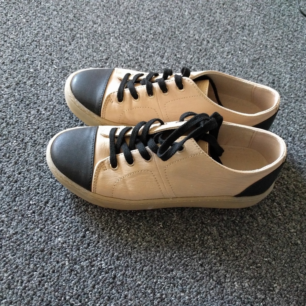 Aldo sneaker