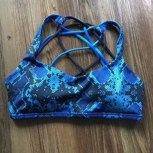 Lululemon sports bar