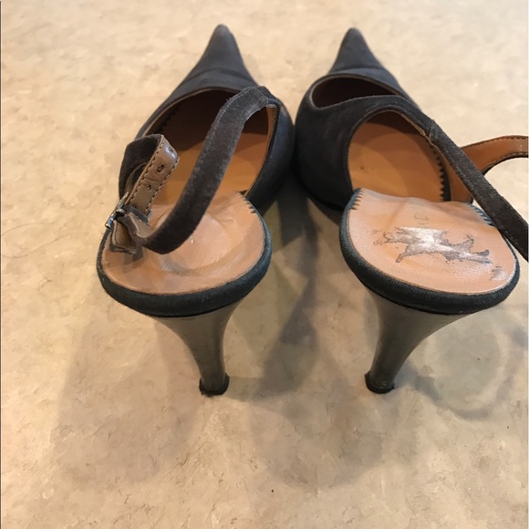 Shoes - Picture 3 of 4