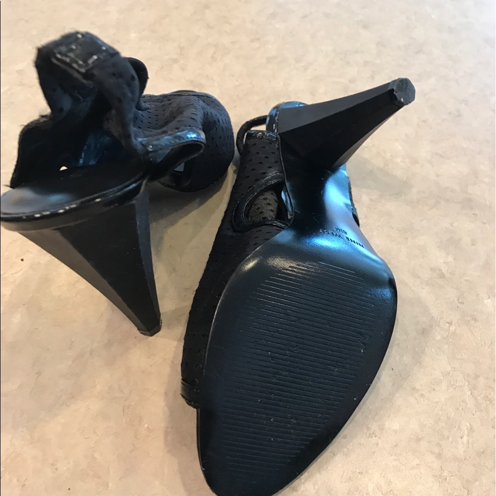 Shoes - Picture 4 of 4