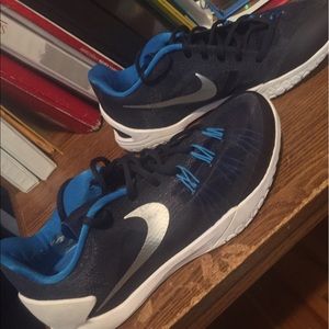 Nike Men's Basketball Shoe