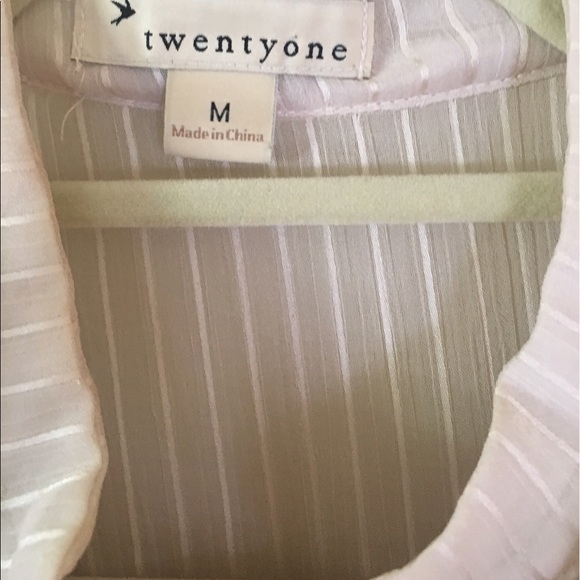 Twenty One Blouse - Picture 2 of 3