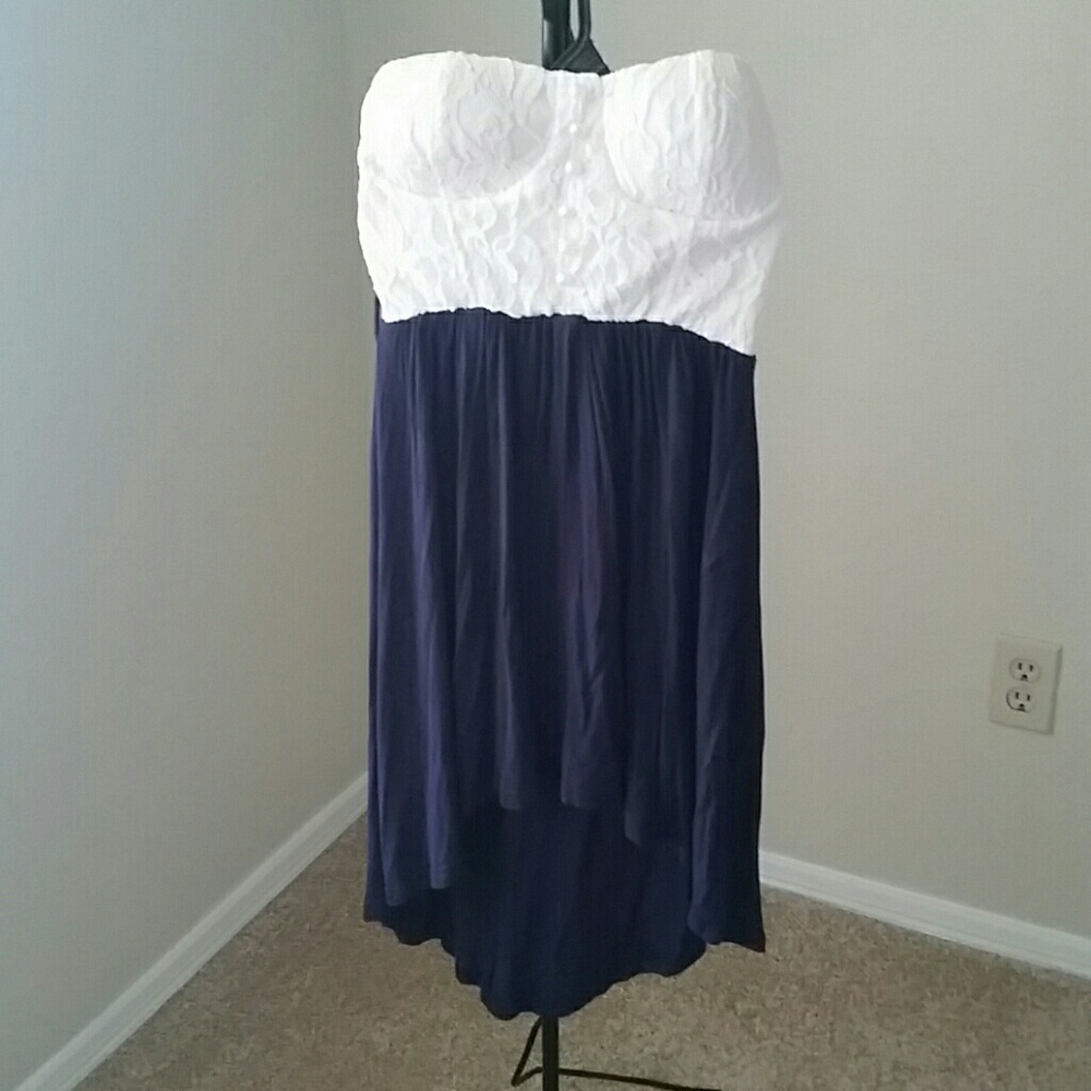 🦚White Lace & Navy Blue Dress