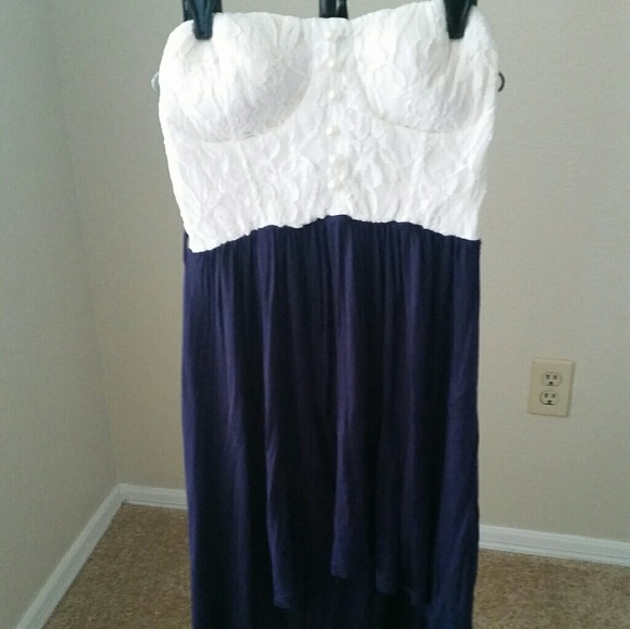 🦚White Lace & Navy Blue Dress - Picture 3 of 3