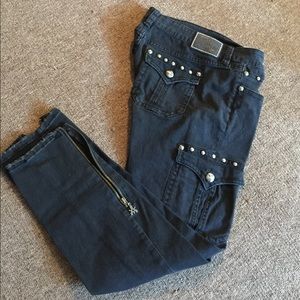 Antique Rivet Skinny Jeans size 32
