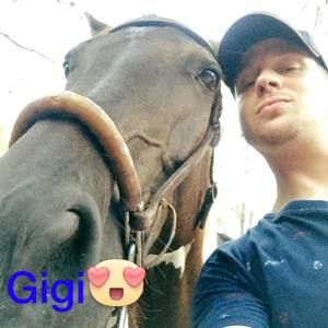 Meet your Posher, D eric