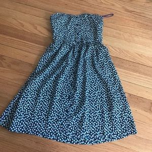 Strapless patterned dress