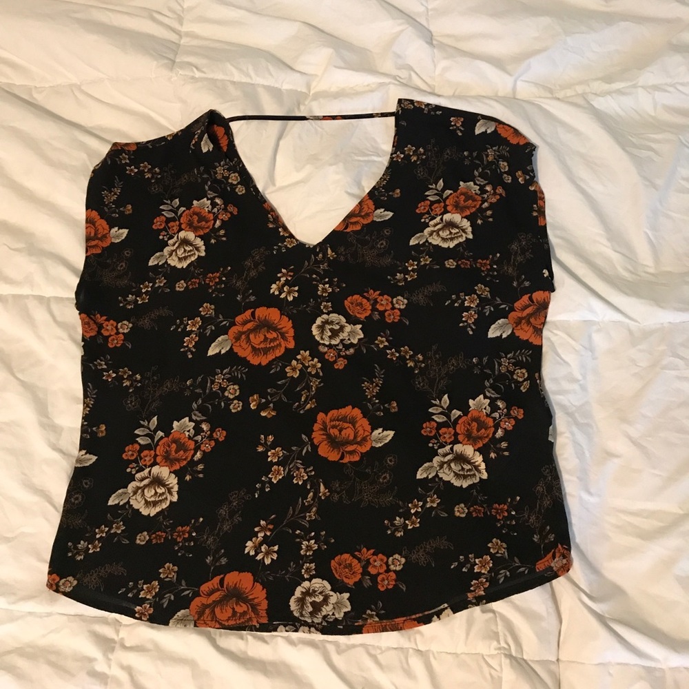 Size small floral forever 21 blouse