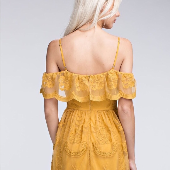 Last one! Honey Punch Yellow Lace Dress - Picture 2 of 7