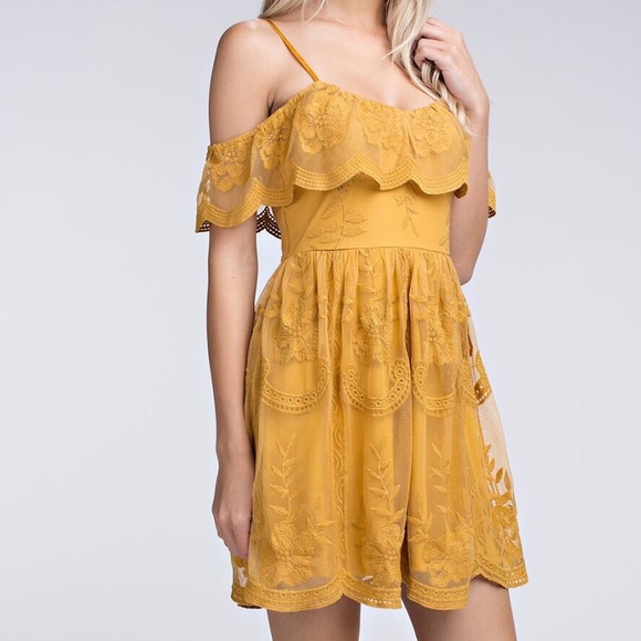 Last one! Honey Punch Yellow Lace Dress - Picture 5 of 7