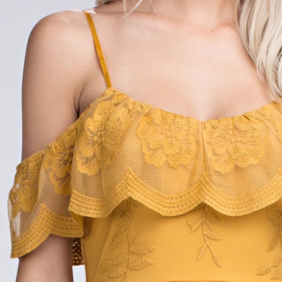 Last one! Honey Punch Yellow Lace Dress - Picture 6 of 7