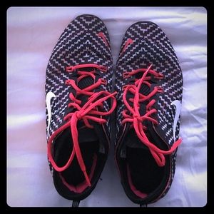 Nike gym shoes!! Size 10