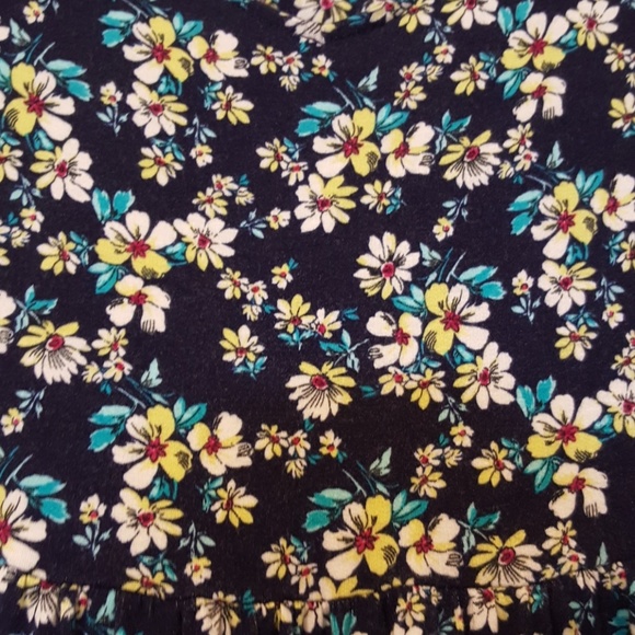 One clothing flower dress - Picture 2 of 3