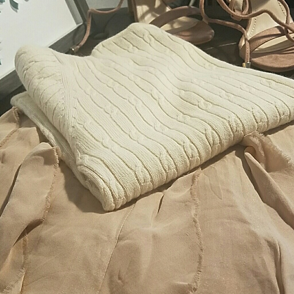 Like New Luxury Blend lightweight Sweater Sz S