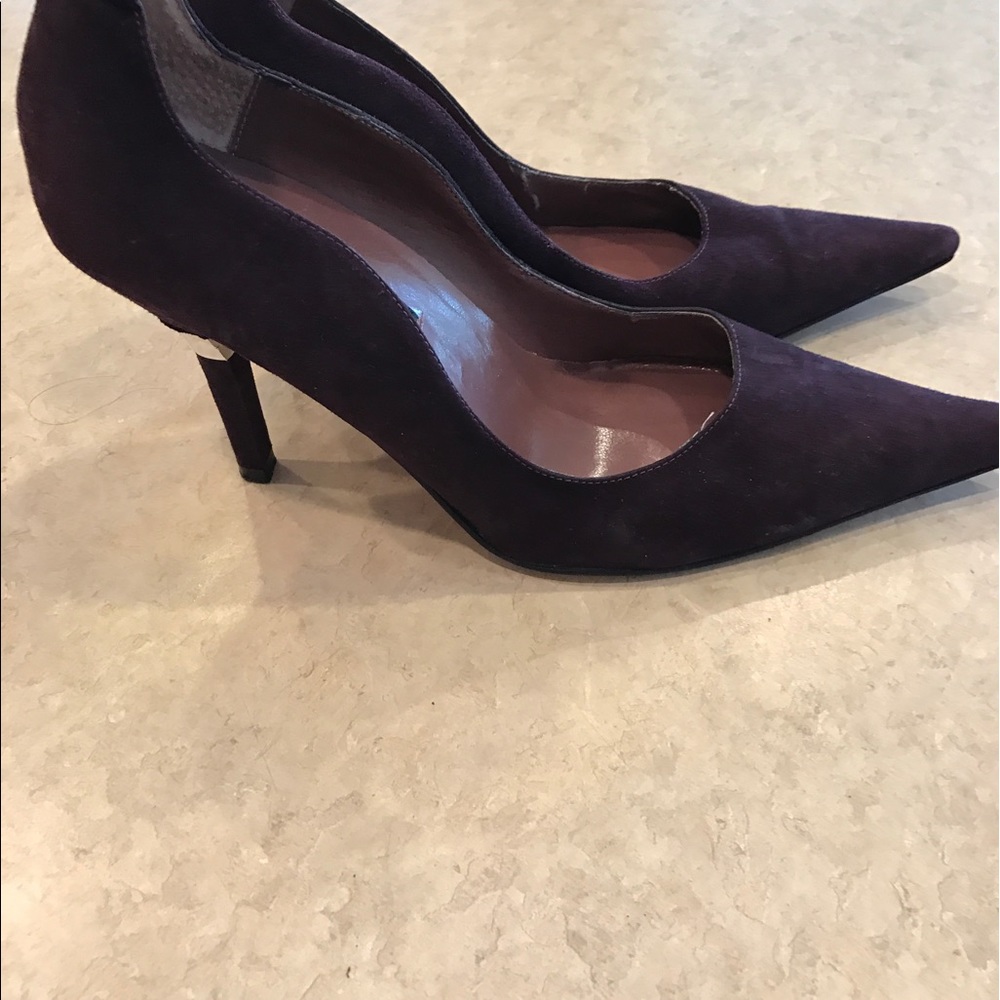 Shoes - Picture 2 of 4