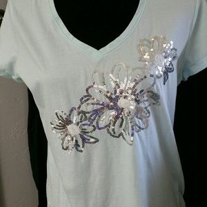 Izod tshirt. Beautiful Flower sequins. Mint green.