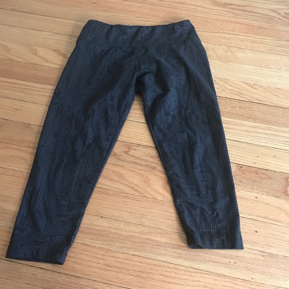 Patterned cropped leggings