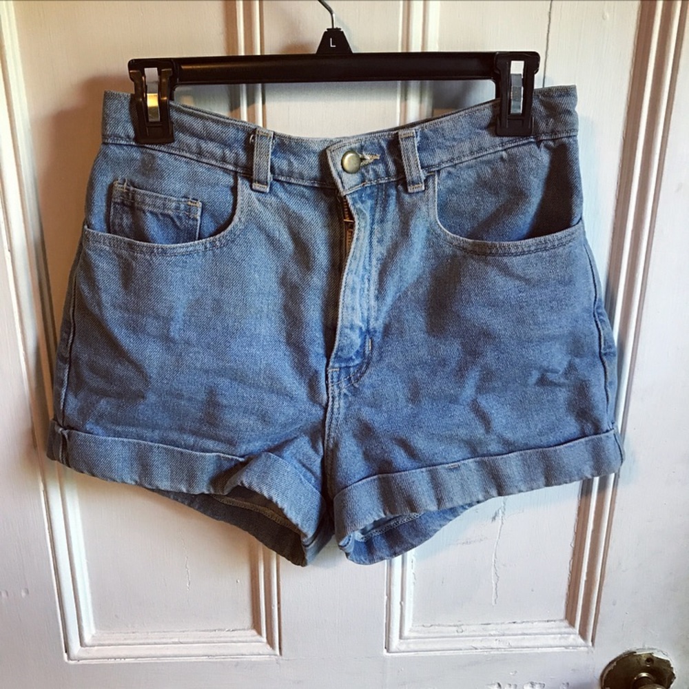 American Apparel Denim Shorts 🤞🏾💕