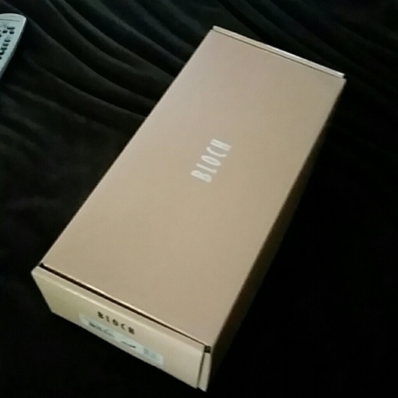 *HOST PICK* NIB Bloch Watercolor Ballet Flat Shoes - Picture 6 of 7