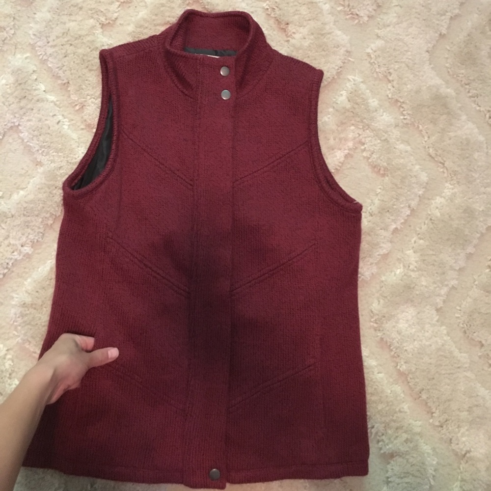 Vest - Picture 2 of 4