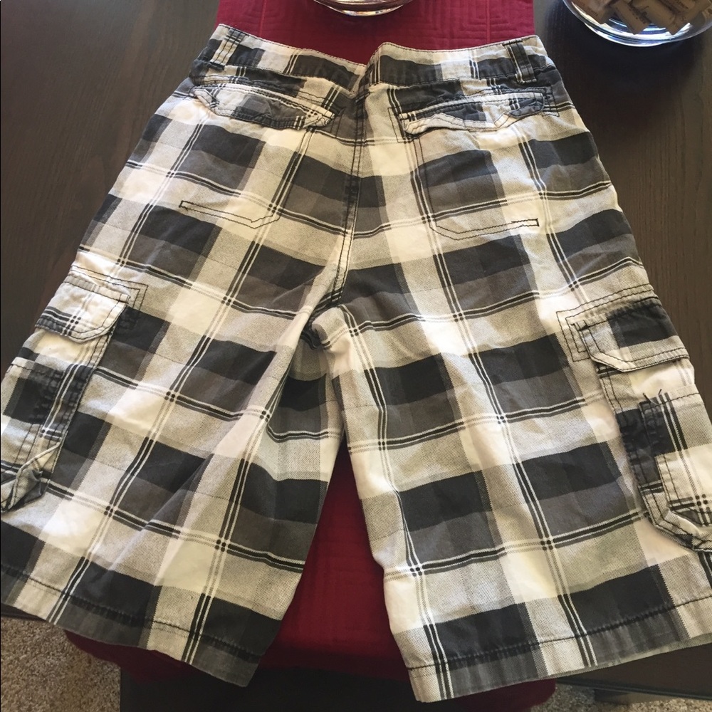 Shorts - Picture 2 of 3