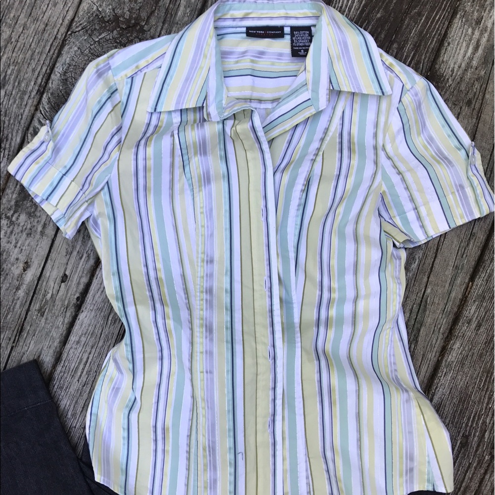 New York & Company short sleeved top