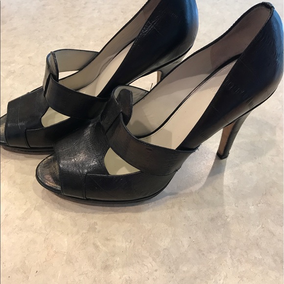 Shoes - Picture 2 of 4