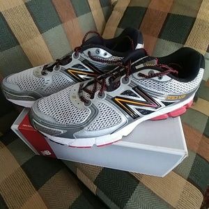 New Balance running shoes (men)