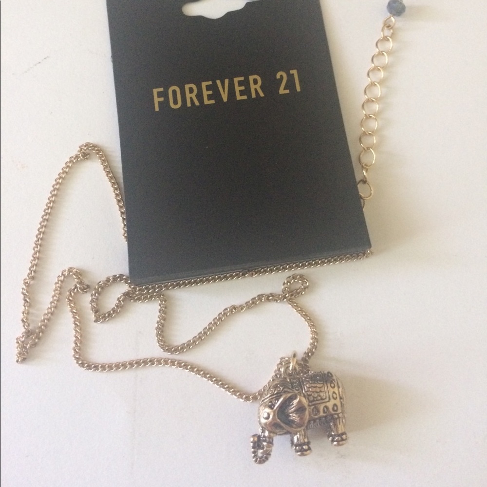 Elephant pendant necklace